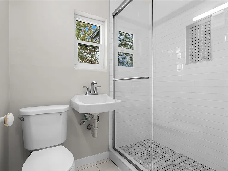545 Modoc St — Photo 16