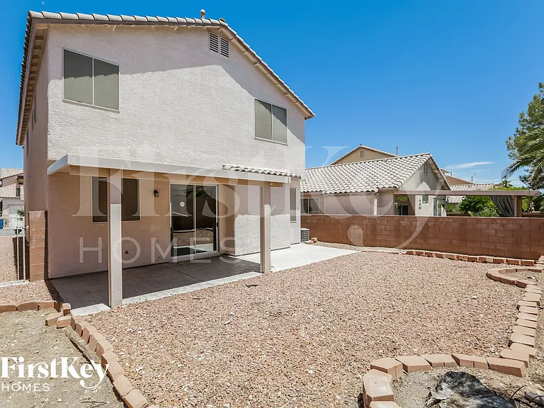8227 Shallow River Ct — Photo 15