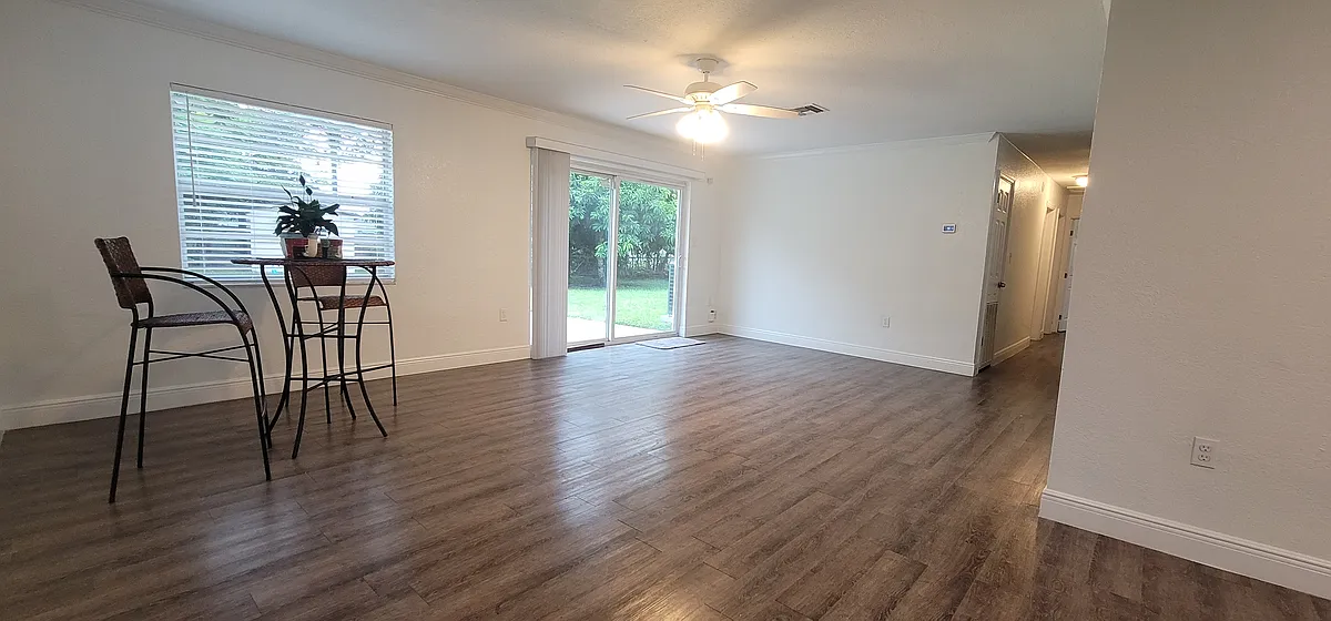 Building Photo - 2805 Gulfstream Ct
