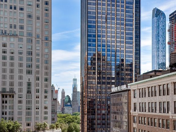 4th image of 43 W 61st St APT 14D