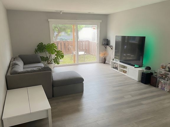 5th image of 4608 Euclid Ave APT 1C