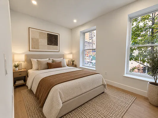 Bedroom, photo 1