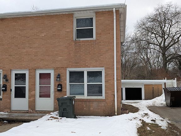 2nd image of 1310 20th St NE #1310