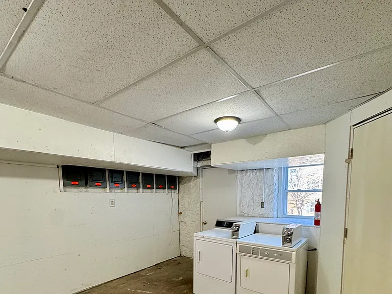 261 Cardiff St #1 — Photo 11