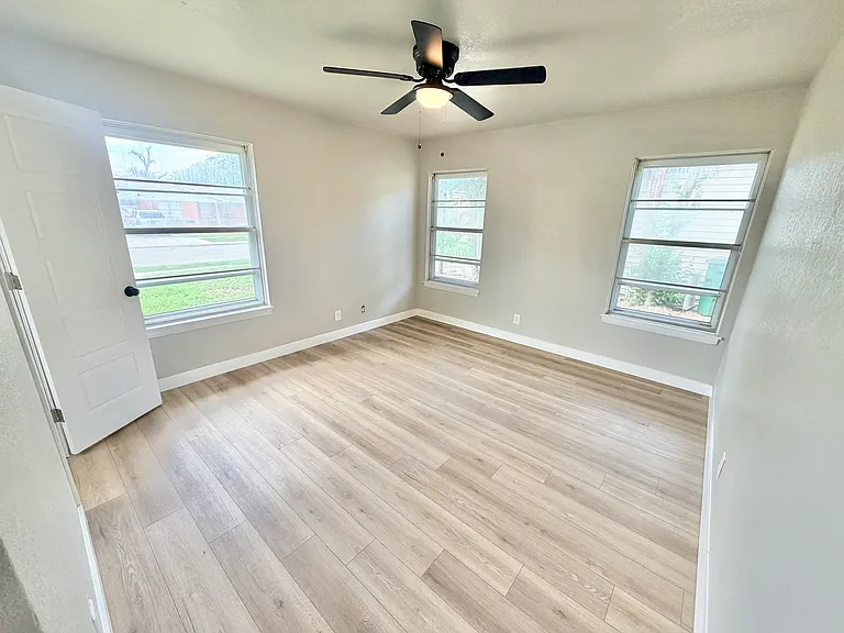 7510 Stagecoach Dr — Photo 21