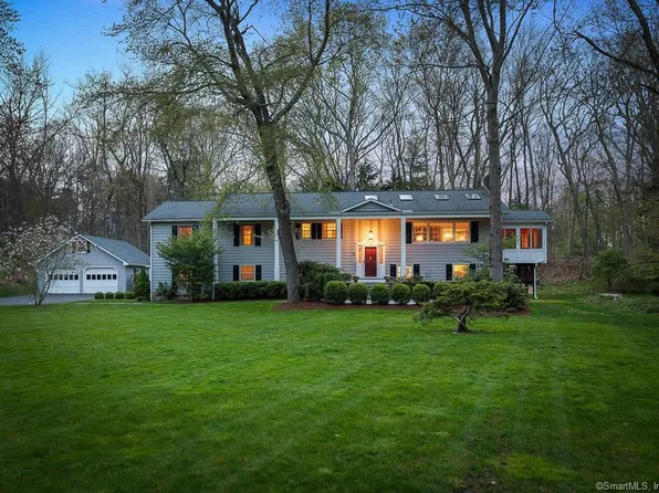 11 Oakwood Ln, Westport, CT 06880