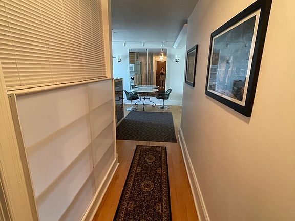 4th image of 4761 Liberty Ave #10