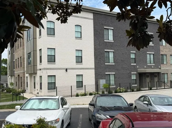 Modern Townhomes Near UTK | 26 Bedroom Floor Plans + Rooftop Patios