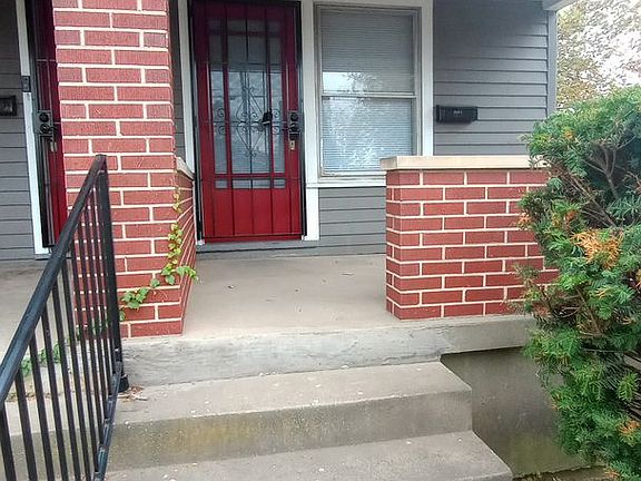 3rd image of 1816 Woodlawn Ave