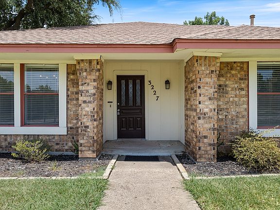 4th image of 3227 Wichita Dr