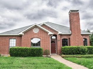 4211 Meadowdale Dr, Carrollton, TX 75010