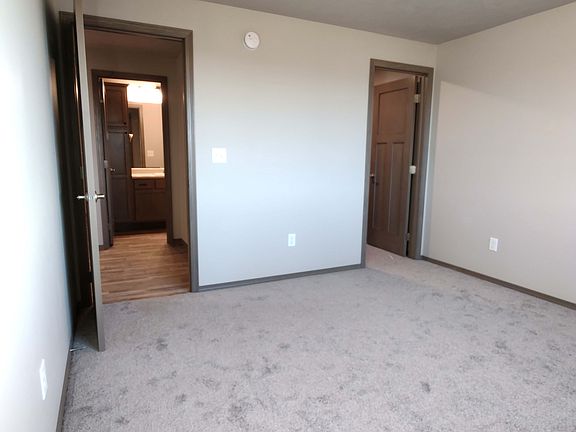 5th image of 213 Creekside Ave #12GRDX