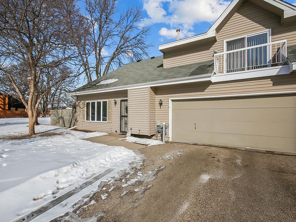 1st image of 6808 York Pl N