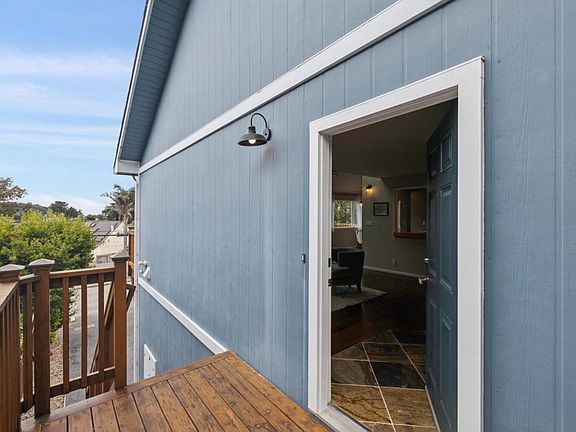4th image of 909 Etheldore St