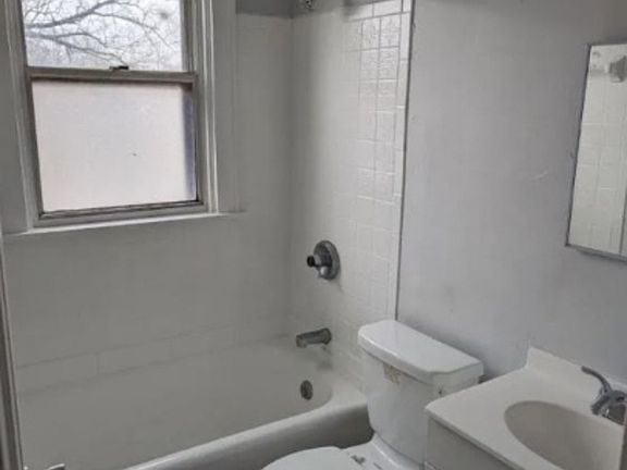 4th image of 439 McGregor Ave #4-1
