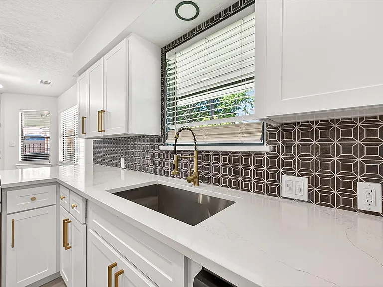 2730 Blue Glen Ln — Photo 24