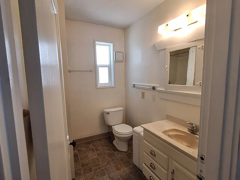 703 N Garden St #B — Photo 18