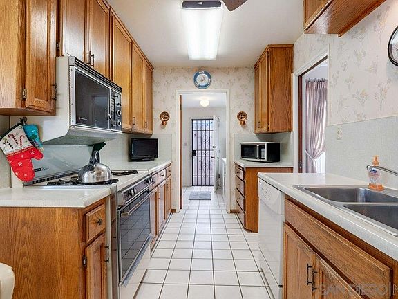 5th image of 630 Alameda Blvd