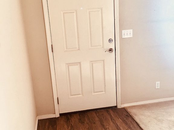 2nd image of 15 E Fairlane Ct