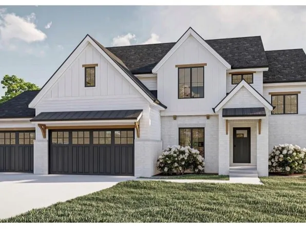 18330 W 195th St, Spring Hill, KS 66083