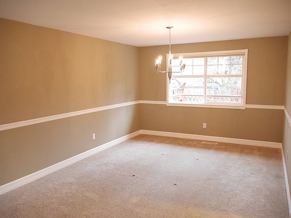 3rd image of 18116 NE 109th St