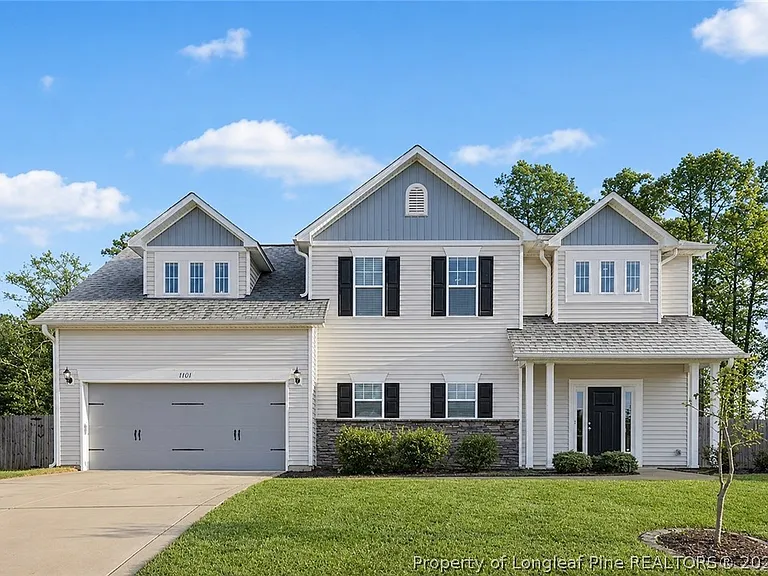 143 Ledgebrook Ln — Photo 1