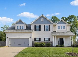 143 Ledgebrook Ln, Raeford, NC 28376