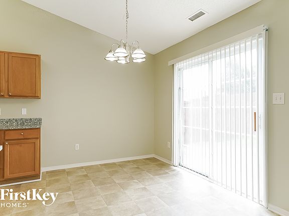 4th image of 6220 Saybrooke Dr