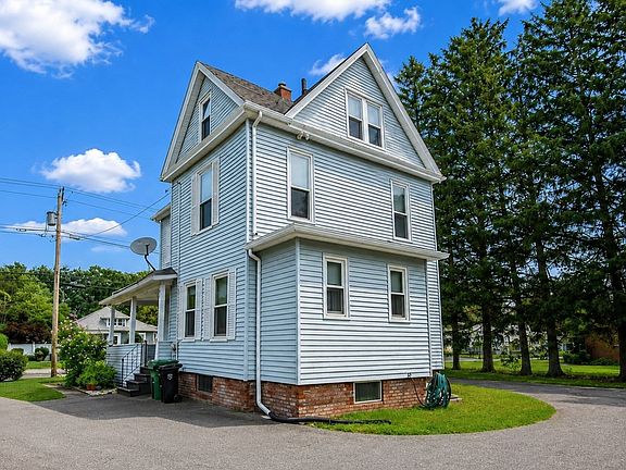 4th image of 466 E Main St