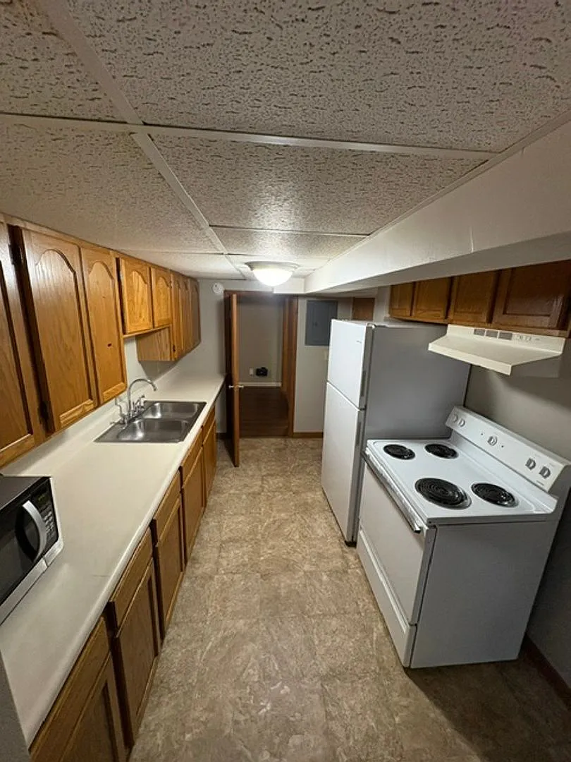 Knoxville Manor — Photo 3