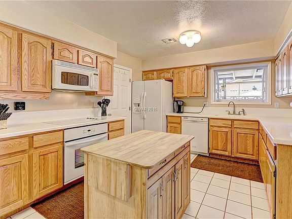 5th image of 6327 Woodbury Ave