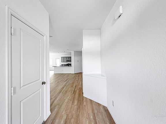5th image of 7619 Jasmine Chase Dr