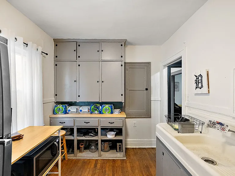 2256 W Philadelphia St — Photo 7