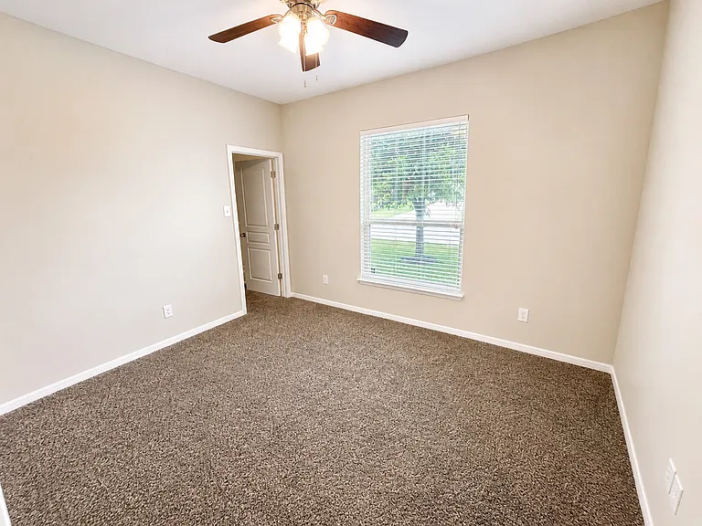 703 Dunford Dr — Photo 10