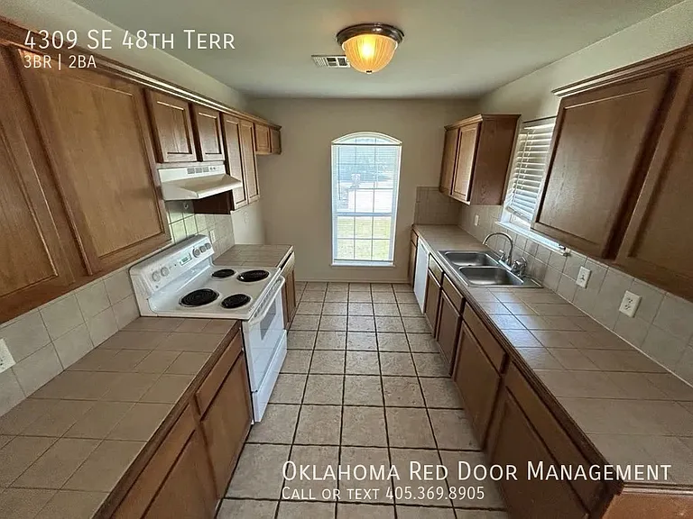 4309 SE 48th Ter — Photo 9
