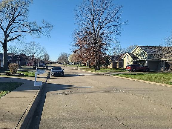 5th image of 423 N 37th Pl