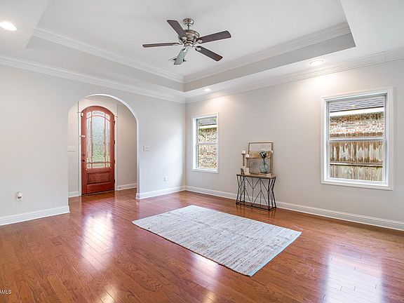 2nd image of 203 Milton Est S