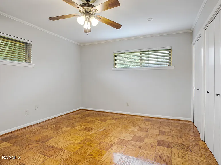 920 Marilyn Dr — Photo 9