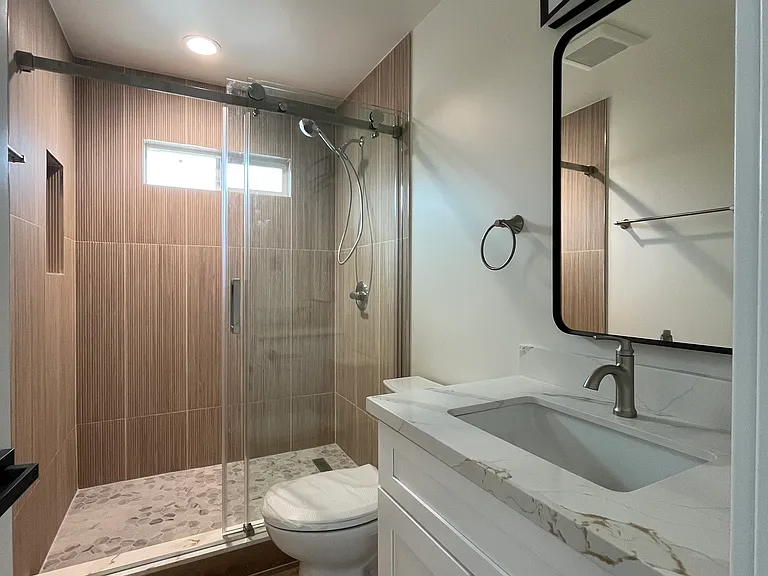 1531 E Larkwood St #J — Photo 5