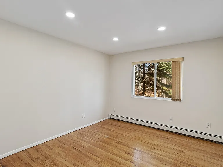 1 Woodview Way — Photo 16