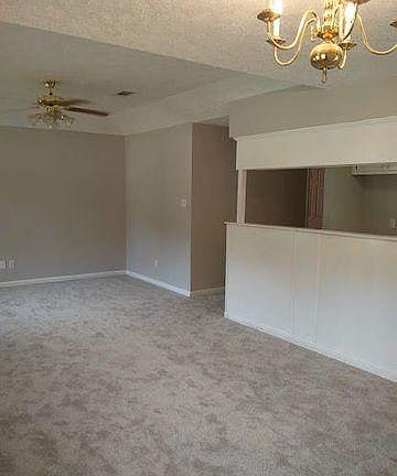 4th image of 1111 Rolling Hills Dr
