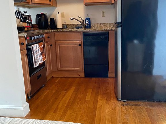 5th image of 6A Salem Street Ave APT 2