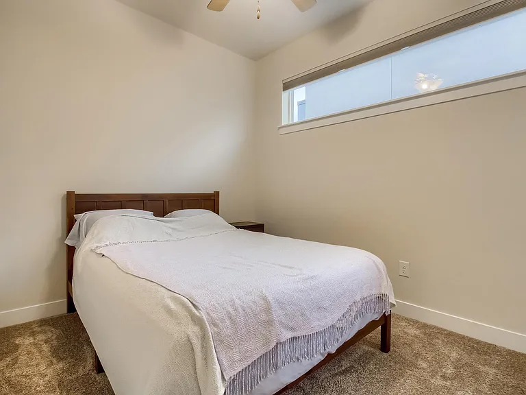 1625 N King St #1 — Photo 15