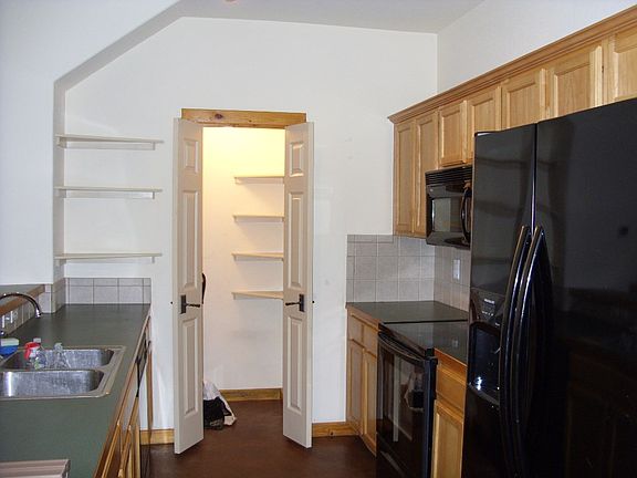 4th image of 312 Shady Bluff Dr Unit A