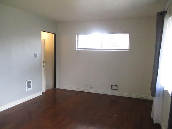2nd image of 1100 N 7th Ave