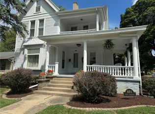 401 W Madison St, Paris, IL 61944