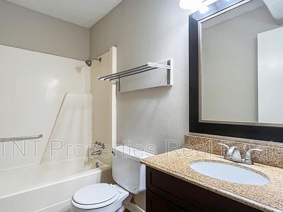 3rd image of 304 Manuel Dr APT D
