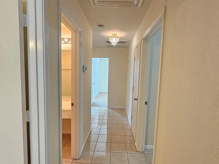 7918 Barnes Ridge Ln — Photo 10