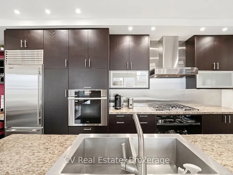 333 Adelaide St E #1414 — Photo 14