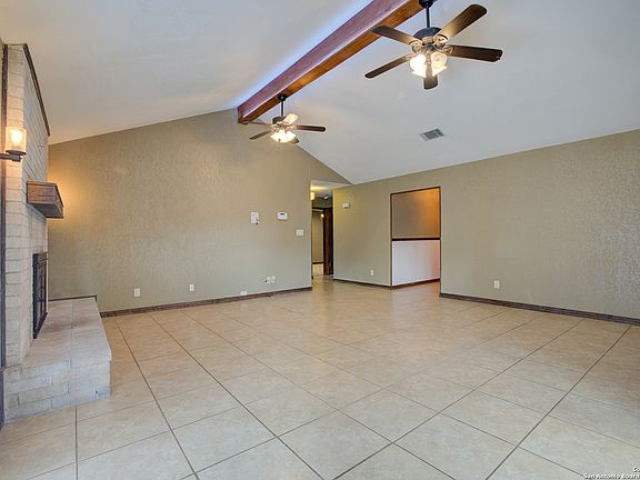 5th image of 5 ROSELAWN CIR